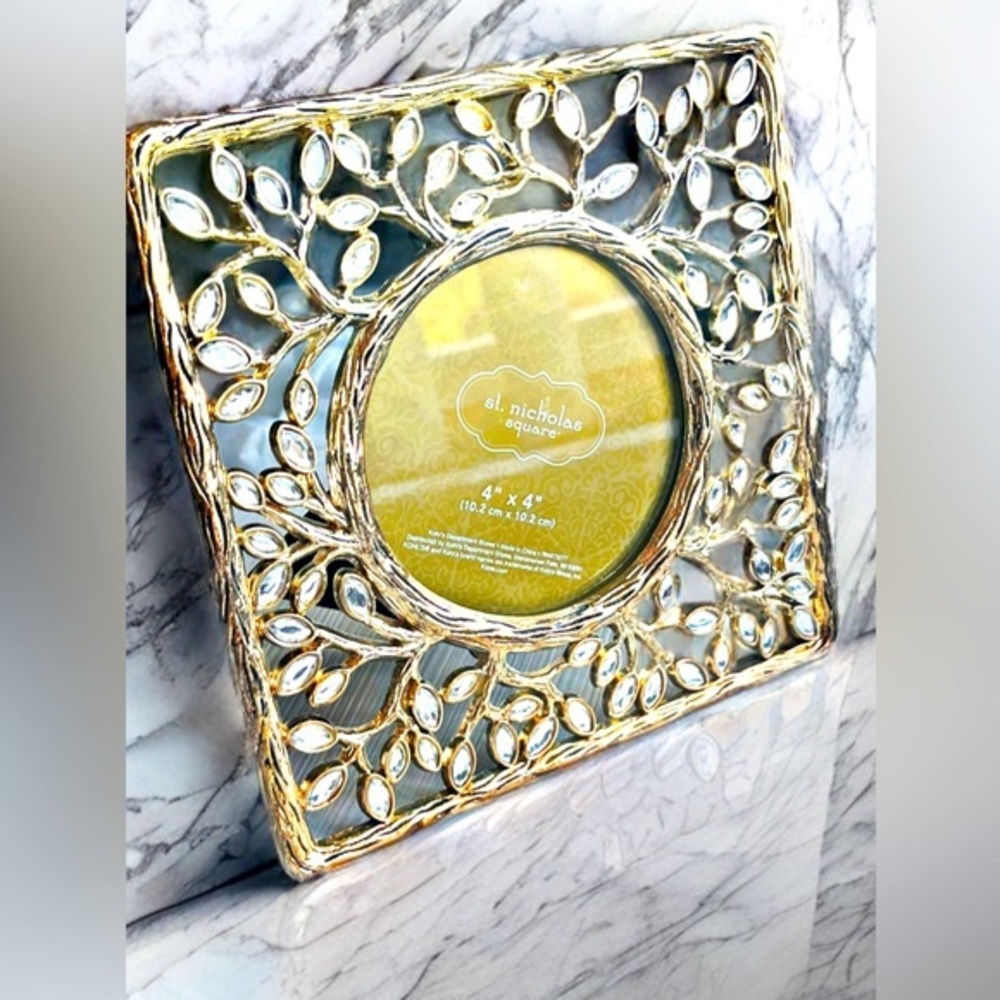 Amazing St. Nicholas Square sparkly frame